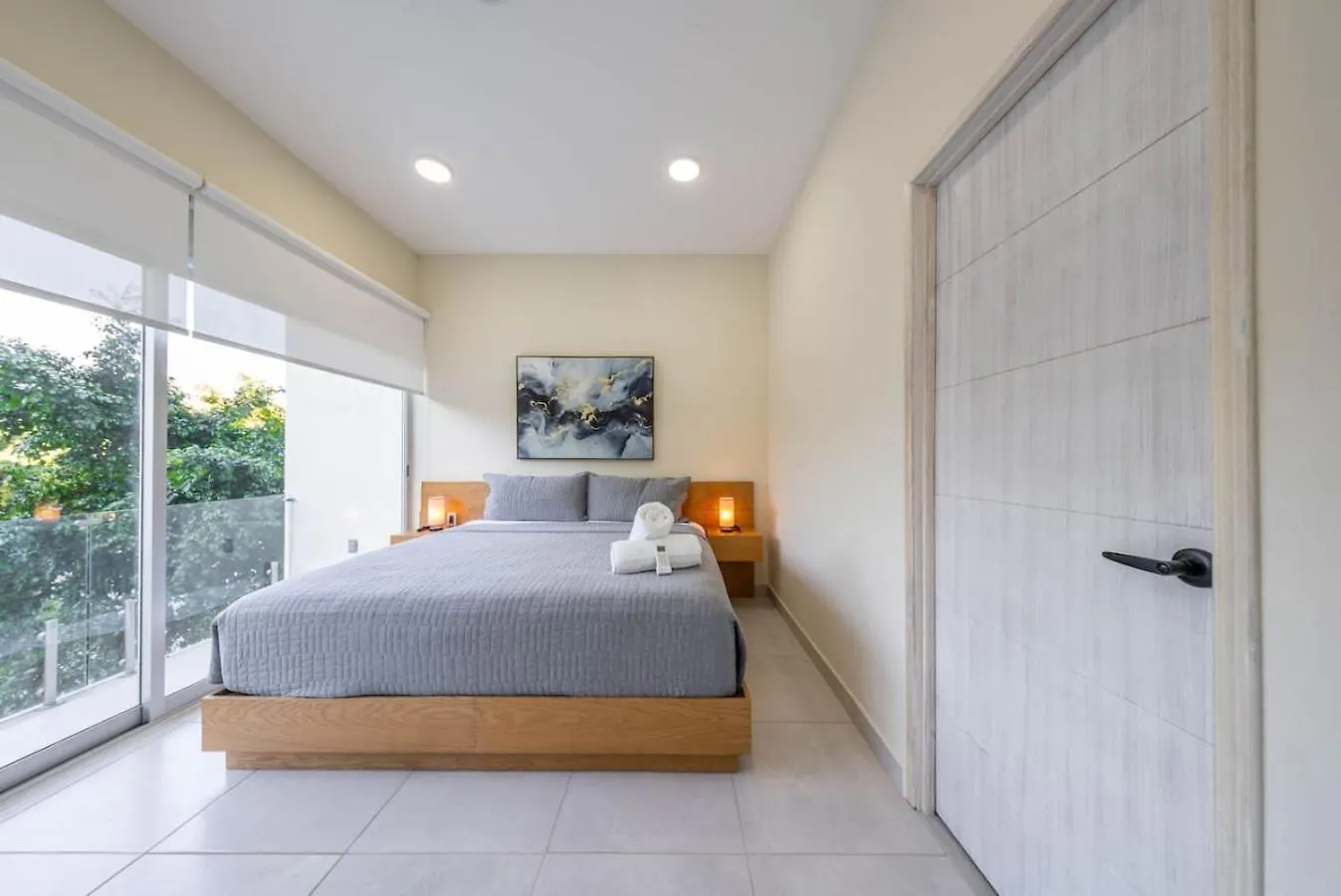 Holiday home 2 Bd Suite W Private Balcony, Gym And Rooftop Pool Playa del Carmen Mexico